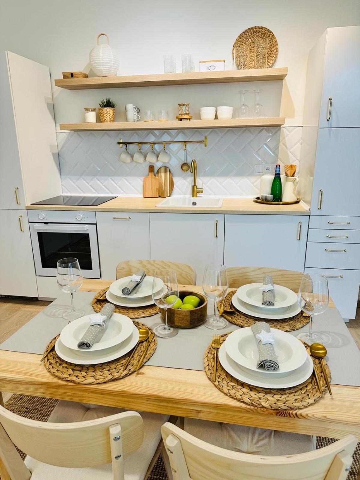 Cozy And Unique Near Train Station * Pozsony