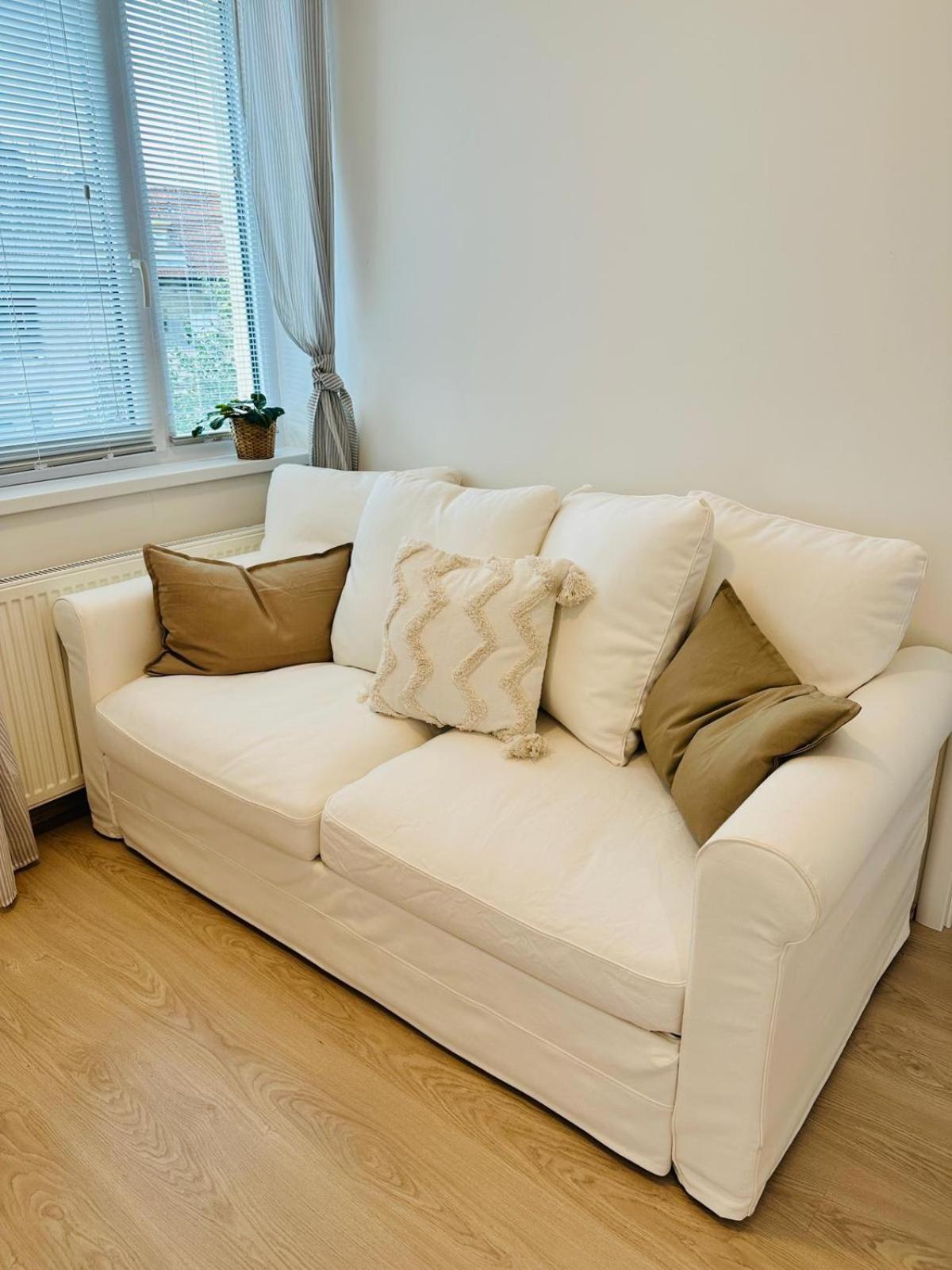 Cozy And Unique Near Train Station * Pozsony