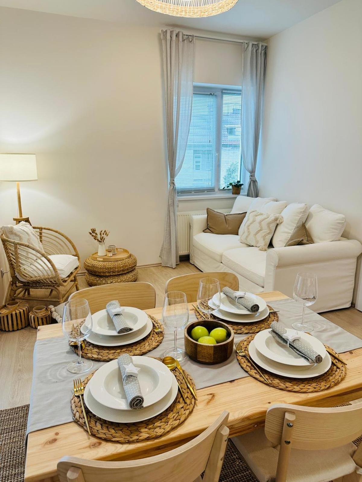 Apartament Cozy And Unique Near Train Station Bratysława
