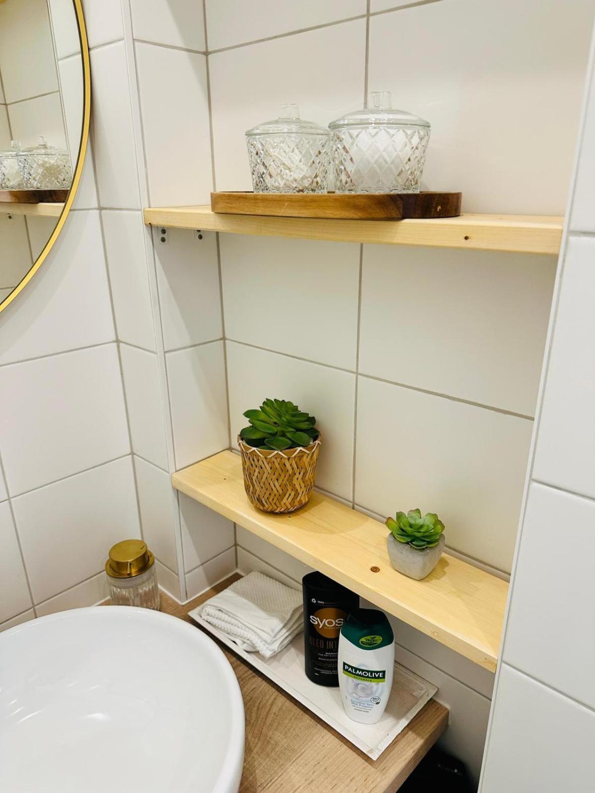 Apartament Cozy And Unique Near Train Station Bratysława