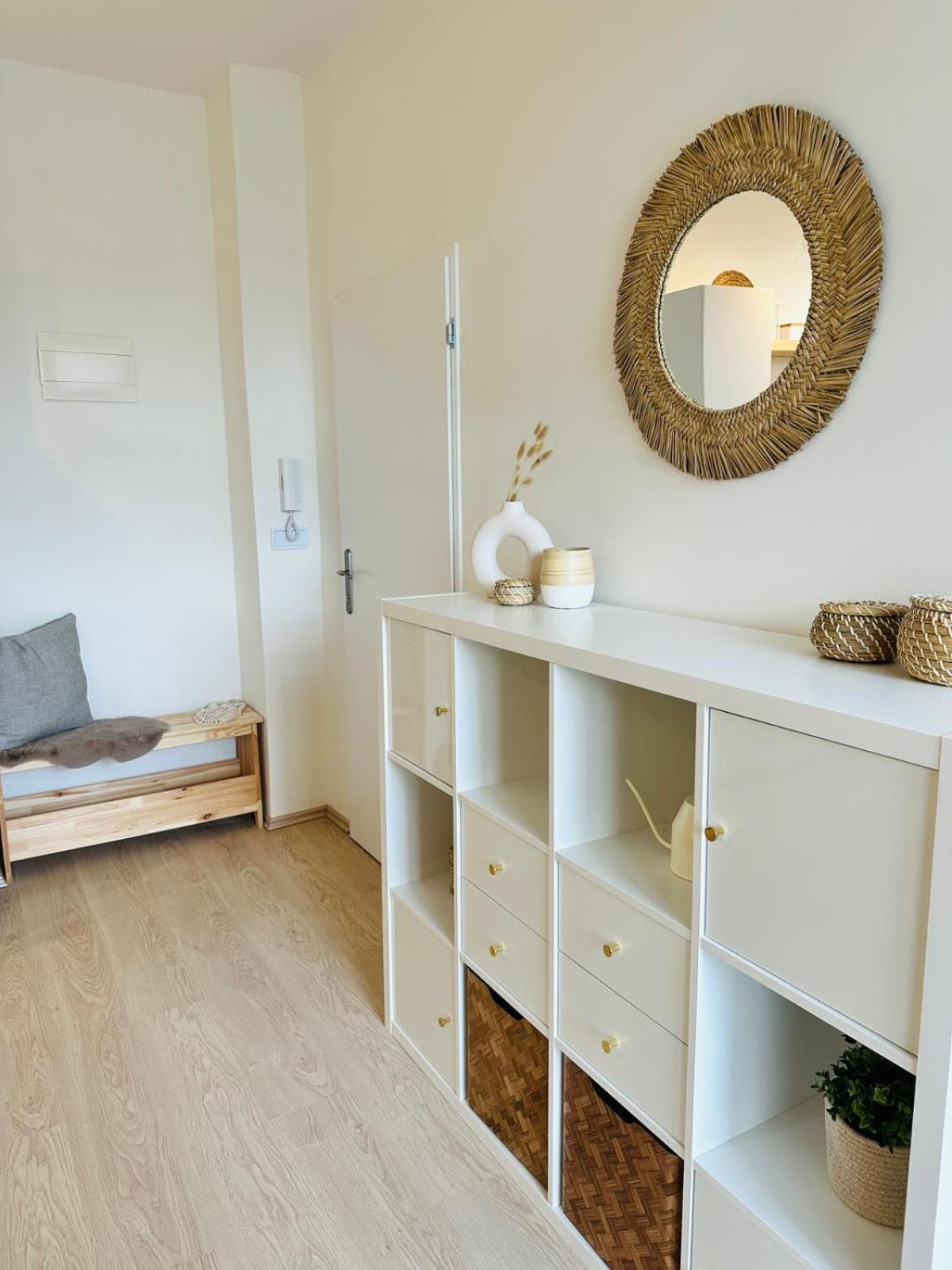 Apartament Cozy And Unique Near Train Station *